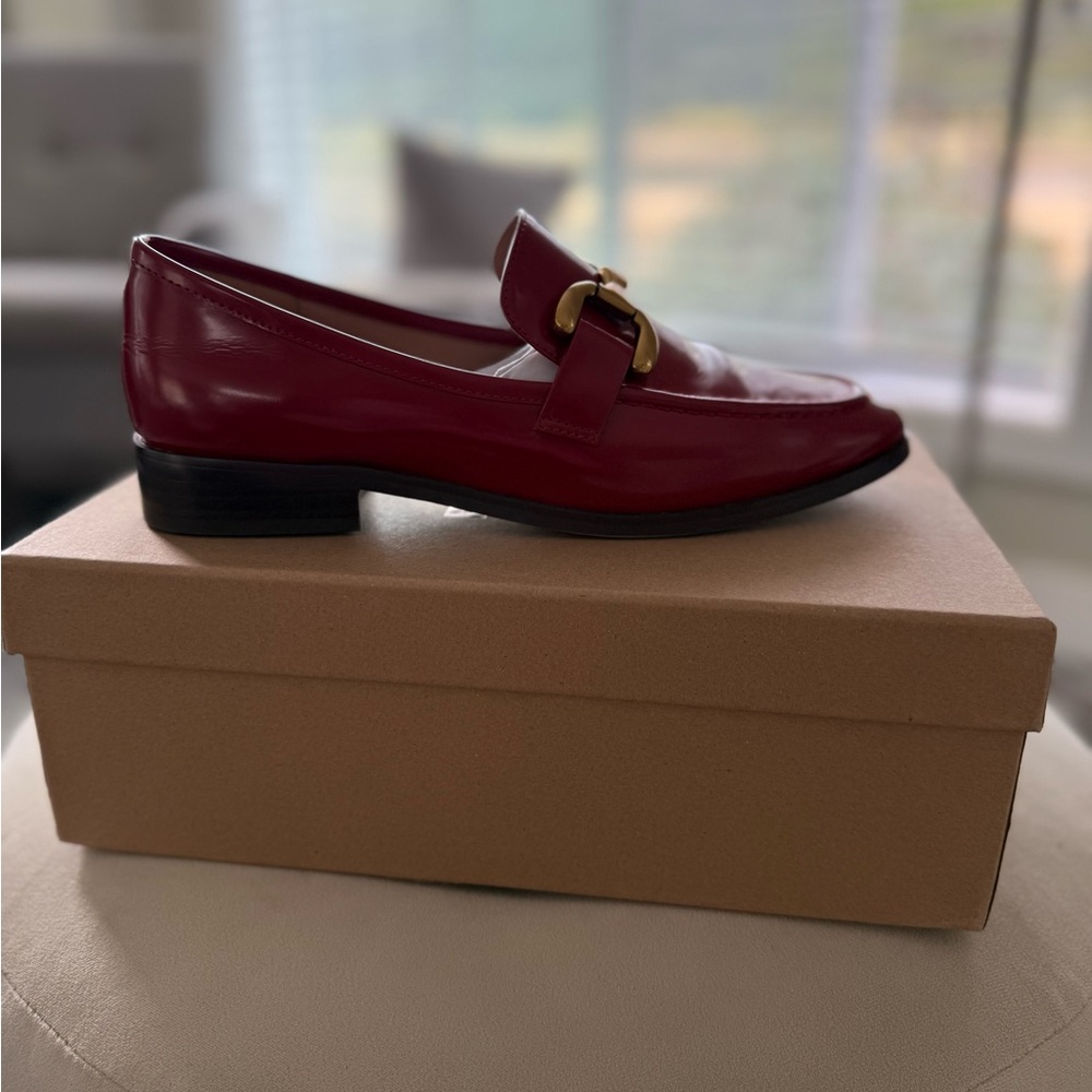 Elegant Red Loafers with Gold Accent